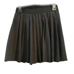 Gilly Hicks skort